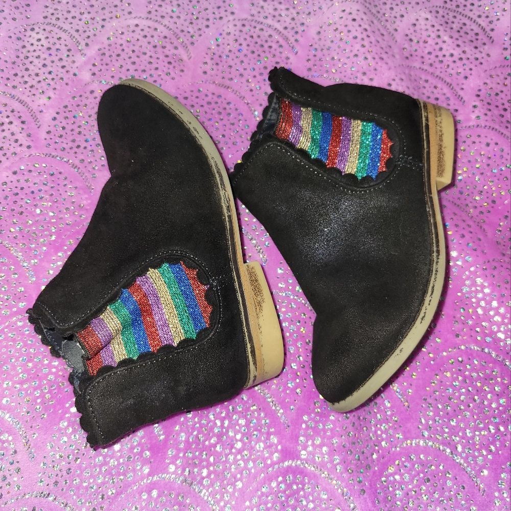 Girls Cat and Jack boots 10C